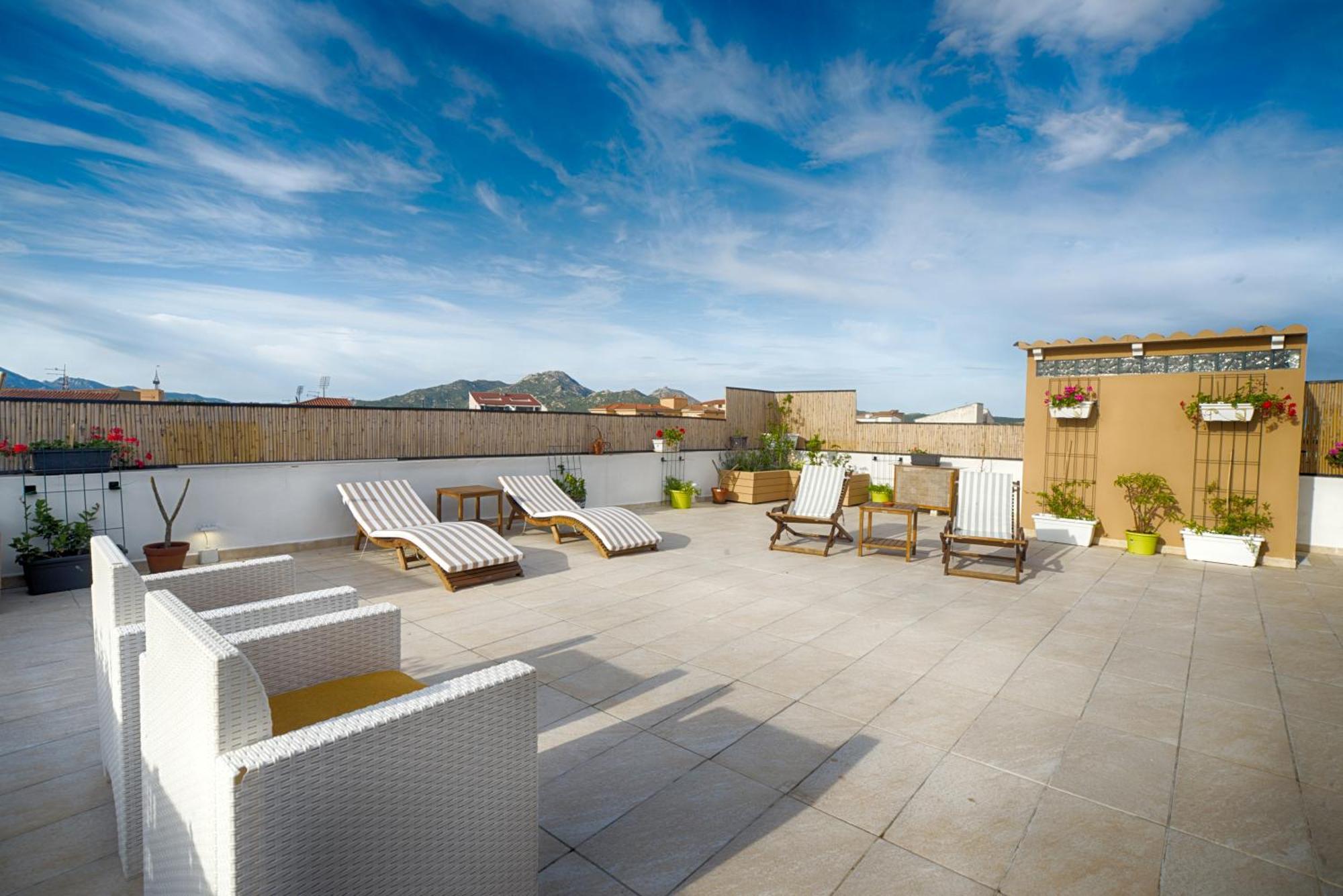 Terrace Rooms Olbia Center Екстер'єр фото