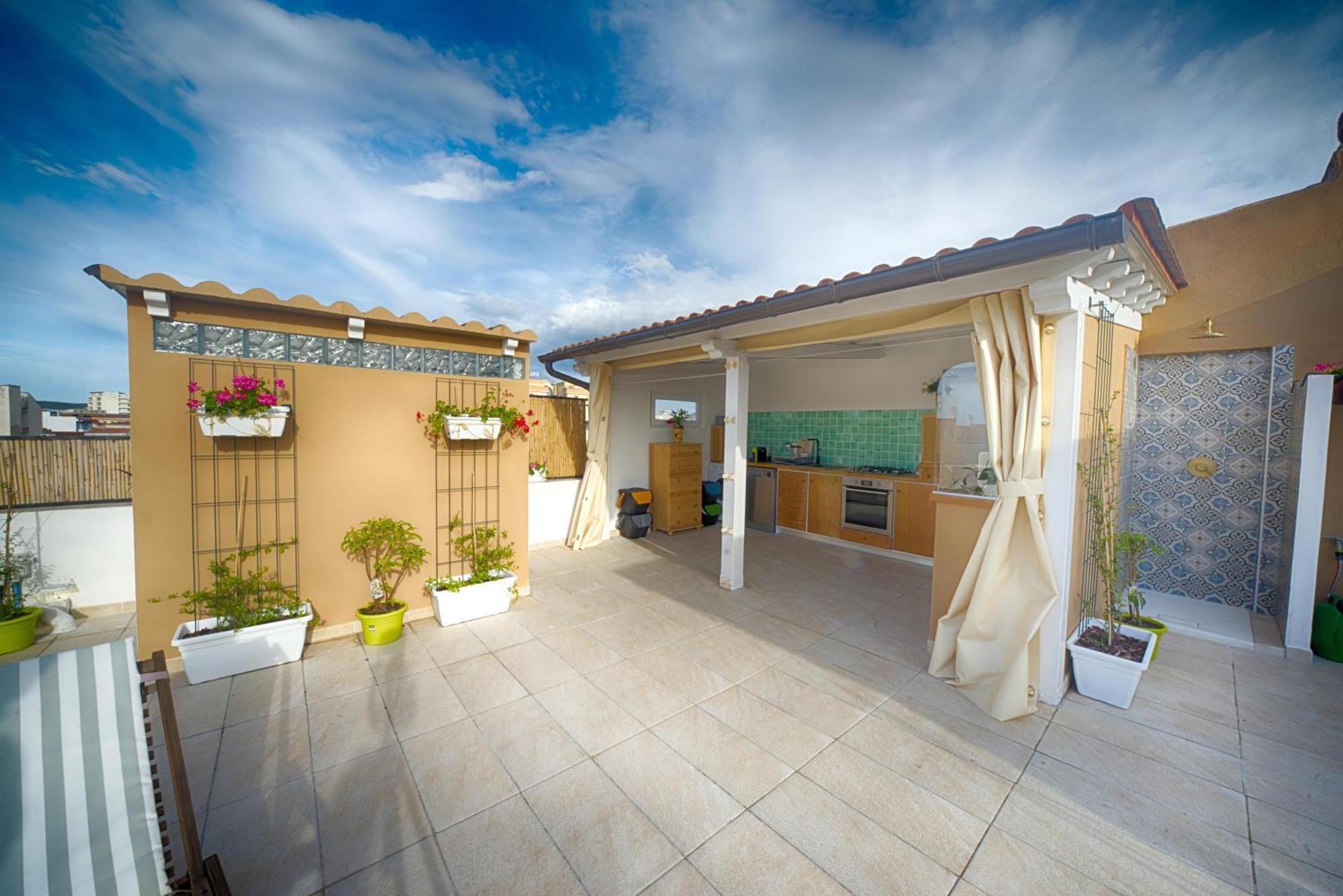 Terrace Rooms Olbia Center Екстер'єр фото